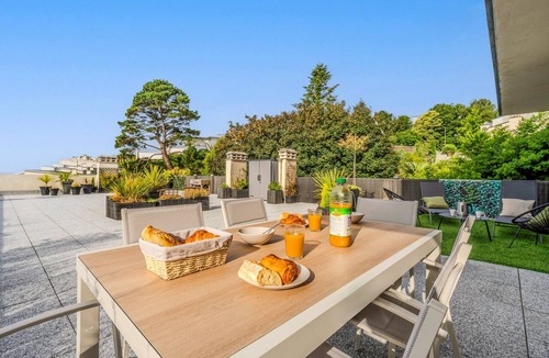 Rive Droite Apartment | La Terrasse de la Rade - Terrasse avec vue mer