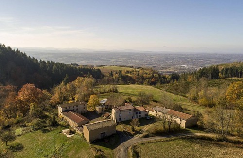 Thiers House | La Tour - THIERS - Gîte