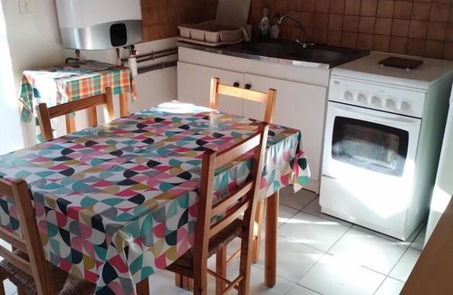 Saint-Hilaire-de-Lavit House | La Treille in La Teissonnière