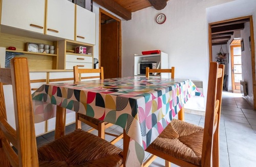 Saint-Hilaire-de-Lavit House | La Treille in La Teissonnière