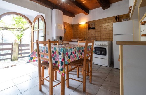 Saint-Hilaire-de-Lavit House | La Treille in La Teissonnière