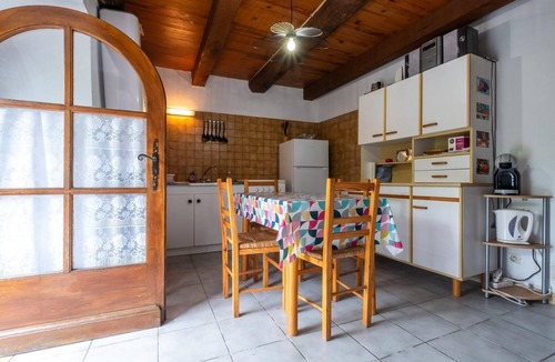 Saint-Hilaire-de-Lavit House | La Treille in La Teissonnière