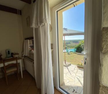 Itzac House | La Treille chambre indépendante douillette calme et nature