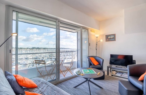 La Trinite-sur-Mer Apartment | La Trinité/Mer - 2-room apartment -31m²- Port view