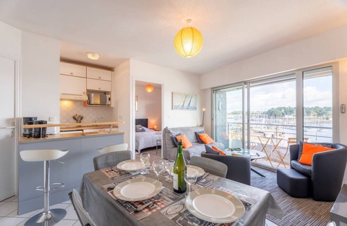 La Trinite-sur-Mer Apartment | La Trinité/Mer - 2-room apartment -31m²- Port view