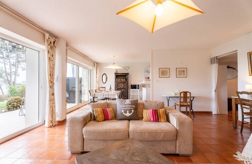 La Trinite-sur-Mer Apartment | La Trinité/Mer-3-room apartement-73m²-Port view-Wifi