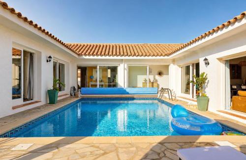 Saint-Hippolyte Villa | La Villa Azul