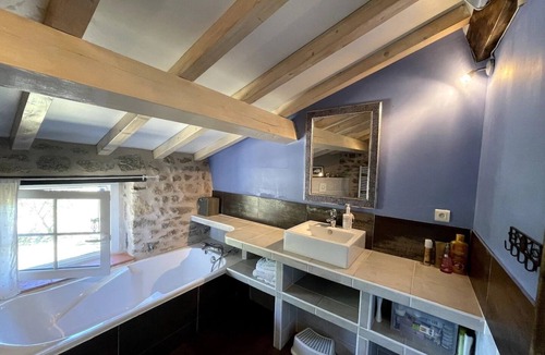 Saint-Flour House | La Vigne: modernized farmhouse from 1882, incl. swimming pool (from August 2025)