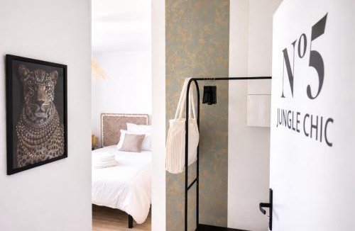 Salles Apartment | La Villa Blanche Appart hôtel