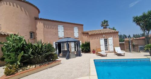 Bompas Villa | La Villa Catalane