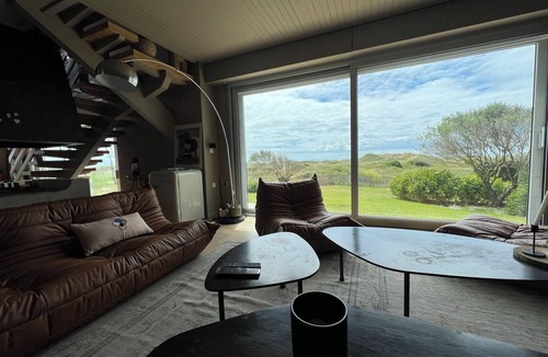 Saint-Germain-sur-Ay Villa | La Villa des Jeux