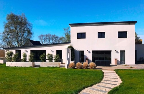 Loc-Eguiner Villa | LA Villa DE Logui