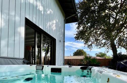 Cazaux Villa | La Villa du Lac - piscine chauffée - Jacuzzi - clim