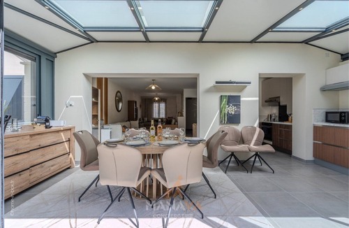 Bussy-Saint-Georges Villa | La Villa Tahaa 6/8 guest 10 min Disneyland Paris