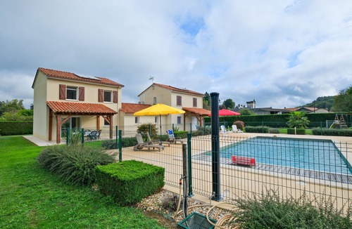 Savignac-les-Eglises House | L’Ajuda – House with Air Conditioning and Shared Pool in Savignac-les-Églises