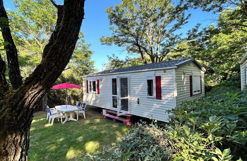 Pont-de-Salars House | Lakeside bungalow! All in comfort! Pets welcome!