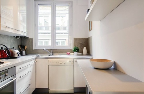 8th Arrondissement Apartment | Large 3-room apartment Miromesnil - Elysées - Etoile