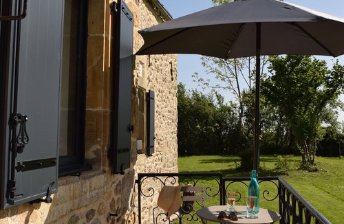 Drulhe House | Large 3-star gîte in Aveyron, sleeps 10, ideal for families, friends, seminars, etc.