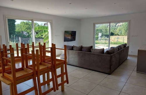 Assieu House | Large, bright house with air-conditioning