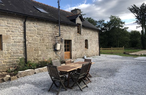Guern House | Large capacity RELAX cottage in the countryside