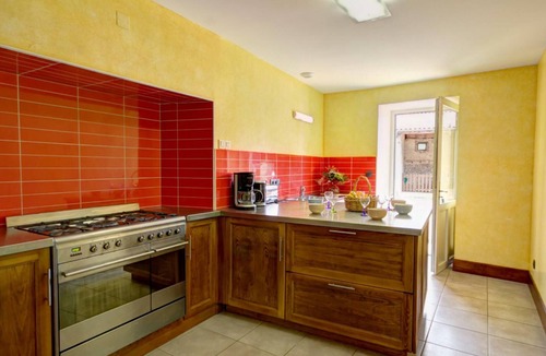 Lure Cottage | Large Character Cottage for 15 People with Garden in Luré