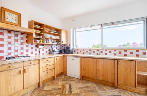 Sainte-Evette Villa | Large contemporary villa, right on the water.