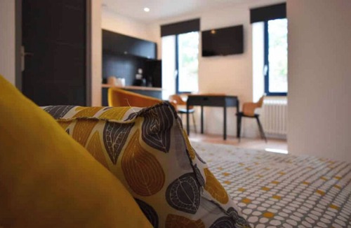 Chatelaudren Apartment | Large, cool studio in villa 15 minutes from beaches