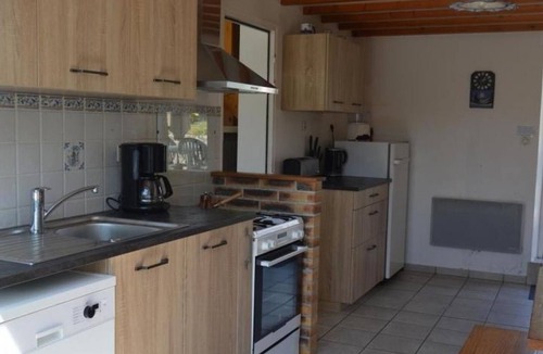Les Moitiers-d'Allonne Cottage | Large family house perfect for exploring Cotentin