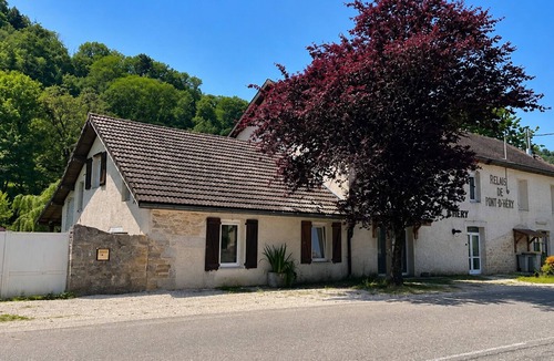 Chaux-Champagny House | Large family gîte with private pool