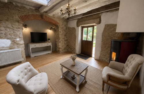 Chaux-Champagny House | Large family gîte with private pool