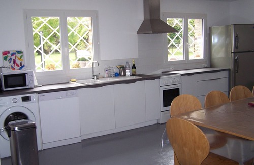 Elne Villa | Large family villa - pool – 5,000 m² grounds – sleeps 10 – 10 minutes from the beaches