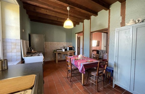 Chappes Cottage | Large farmhouse with private pool and pets allowed in Chappes