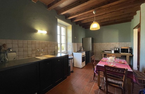 Chappes Cottage | Large farmhouse with private pool and pets allowed in Chappes