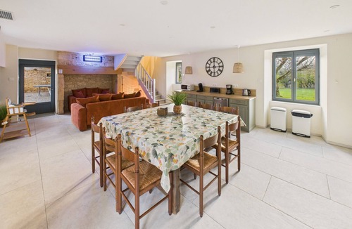 Saint-Crepin-et-Carlucet House | Large countryside gîte for 10 with terrace