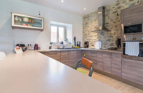 Saint-Sauveur-le-Vicomte Cottage | Large detached house in the heart of Cotentin with garden and parking