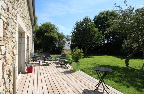 Saint-Sauveur-le-Vicomte Cottage | Large detached house in the heart of Cotentin with garden and parking