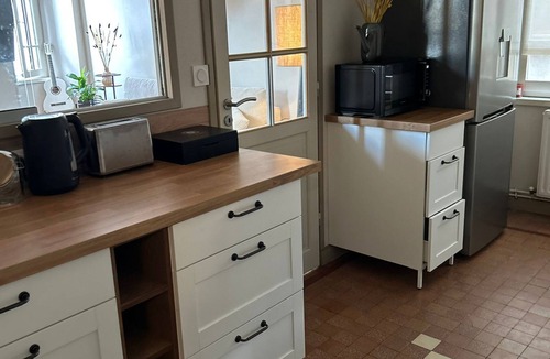 Villefranche-de-Rouergue Apartment | Large, comfortable apartment right in the center of town, ideal for families.
