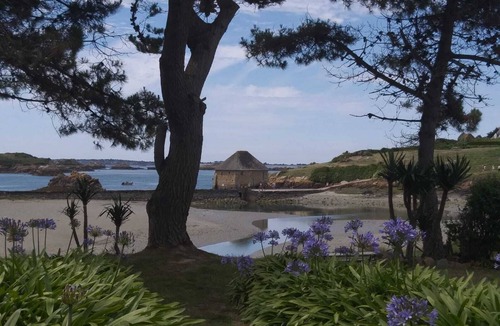 Ploeren House | LARGE HOUSE 4 bedrooms. 125 m2 .2 closed garages