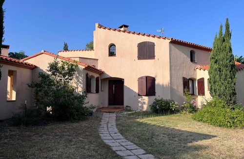 Laroque-des-Alberes Apartment | Large house with garden, mountain view - 8 guests
