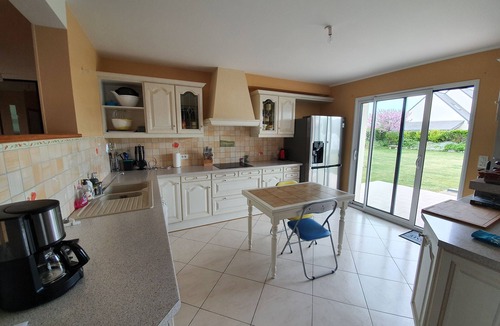 Tregunc House | Large house less than 10 mins walk from Kersidan and Don beaches