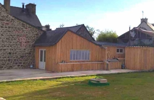 Saint-Clet House | Large house with sauna and garden