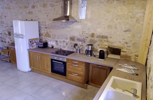 Bastanes House | Large house with swimming pool, party room and jacuzzi