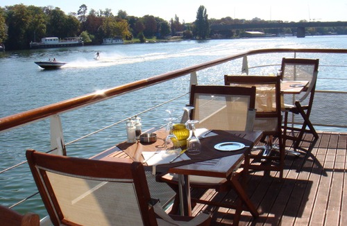 Saint-Cloud Boat Rental | Large houseboat with rooftop and spa near Paris