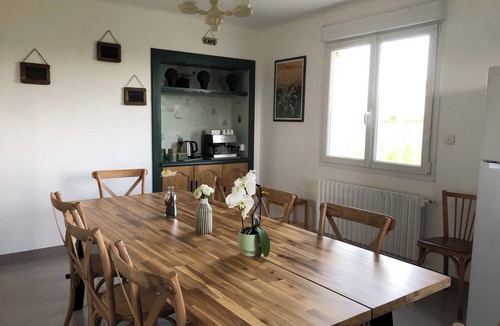 Sibiril House | Large, spacious Germaine house in a quiet location 10 minutes from the sea.