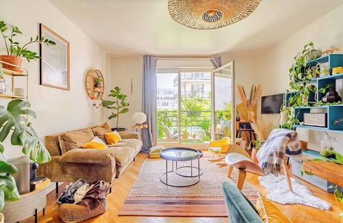 Combat Apartment | Large Two-bedroom Flat to Rent in Paris,100m From Beautiful Buttes Chaumont Parc