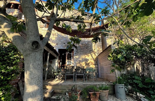 Tautavel House | Large vacation home in Tautavel with wooded garden and private pool.