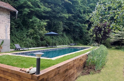 Saint-Clair-de-la-Tour House | Le 10, Reflets dans l'Eau