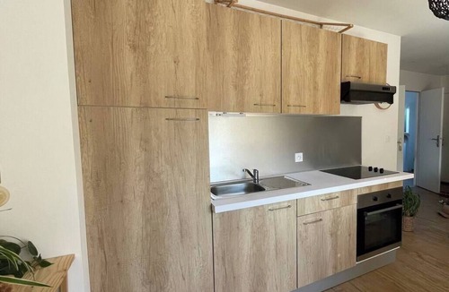 Larmor-Plage Apartment | "Le 105" in Larmor-Plage, garden view, parking and cellar