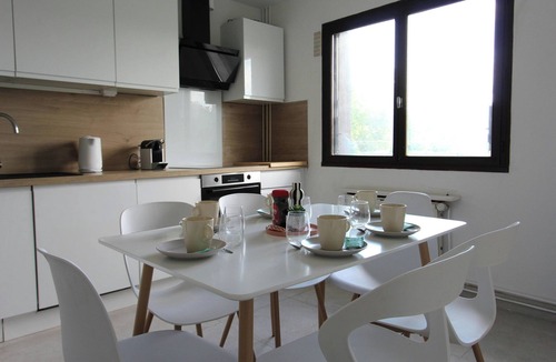 Drancy Apartment | Le 15' de paris - Three Bedroom Apartment, Sleeps 8
