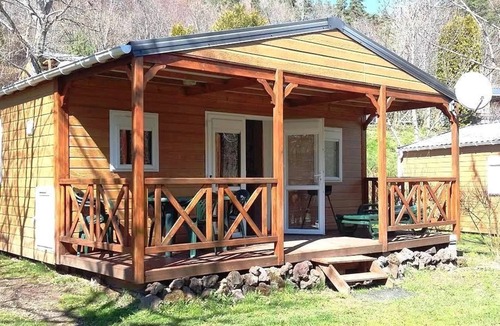Murol House | le 18 du lac